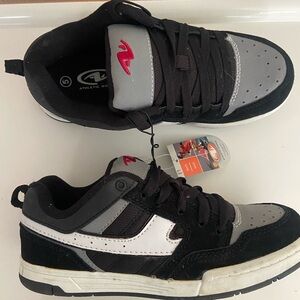 Kids -   boys Black and White Sneakers. Size 5   Athletic Works   Skate & Street